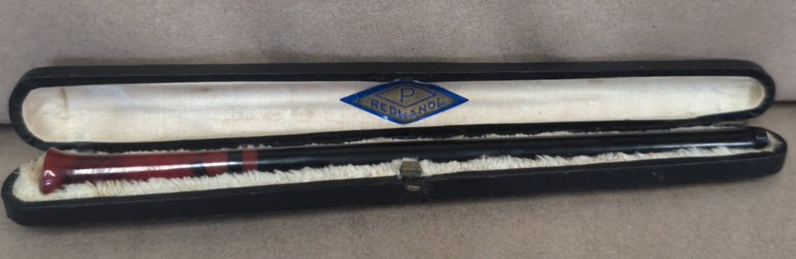 1930s vintage Redmanol Cigarette Holder
