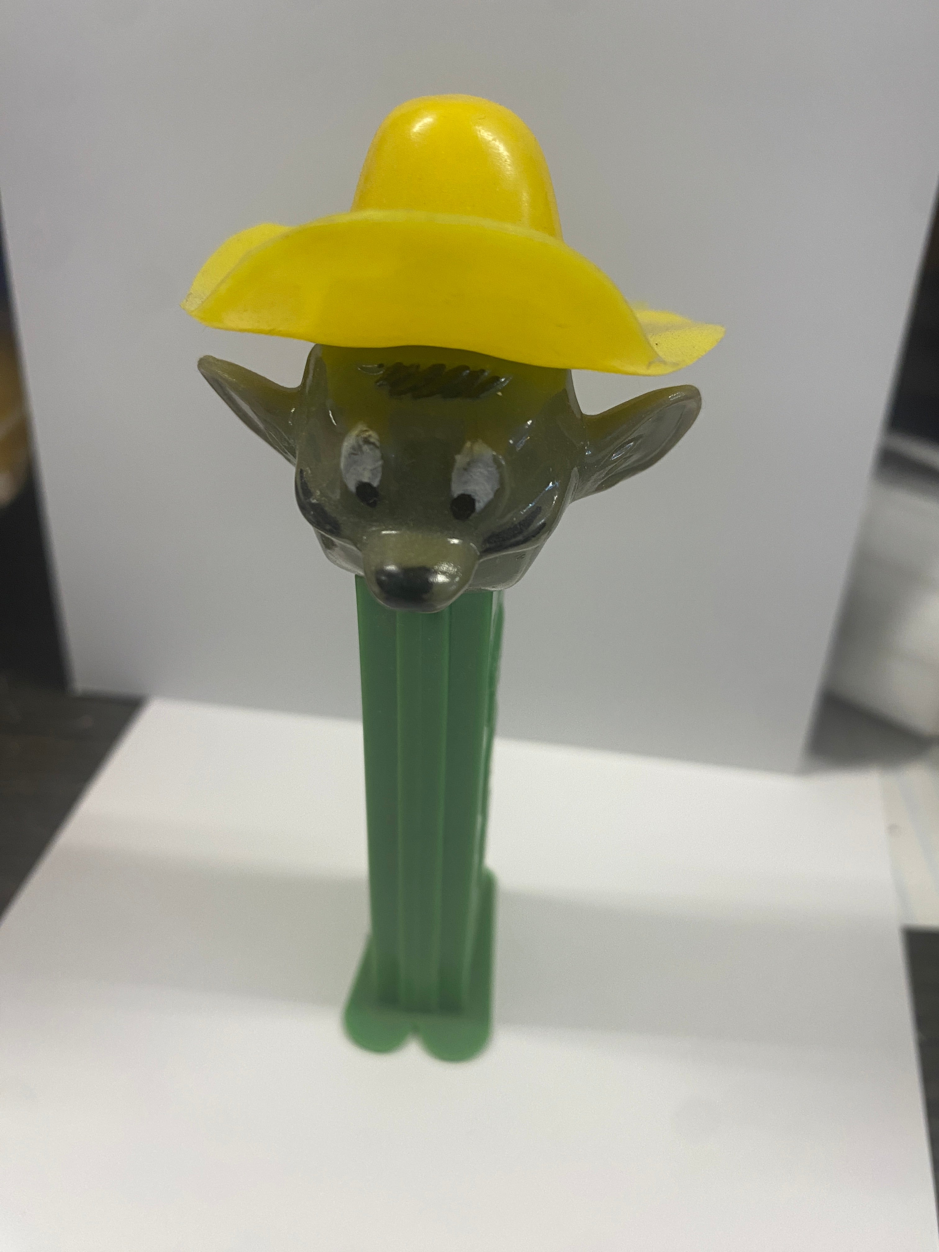 pez, pez dispenser, collectible, vintage , Speedy Gonzales, Warner Brothers Cartoon