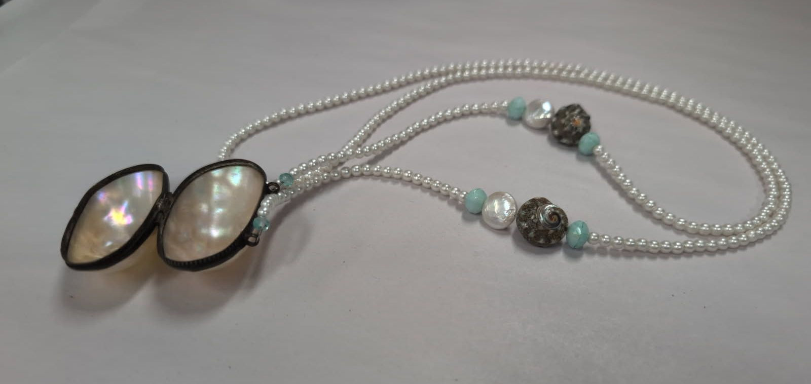 MOP shell box necklace