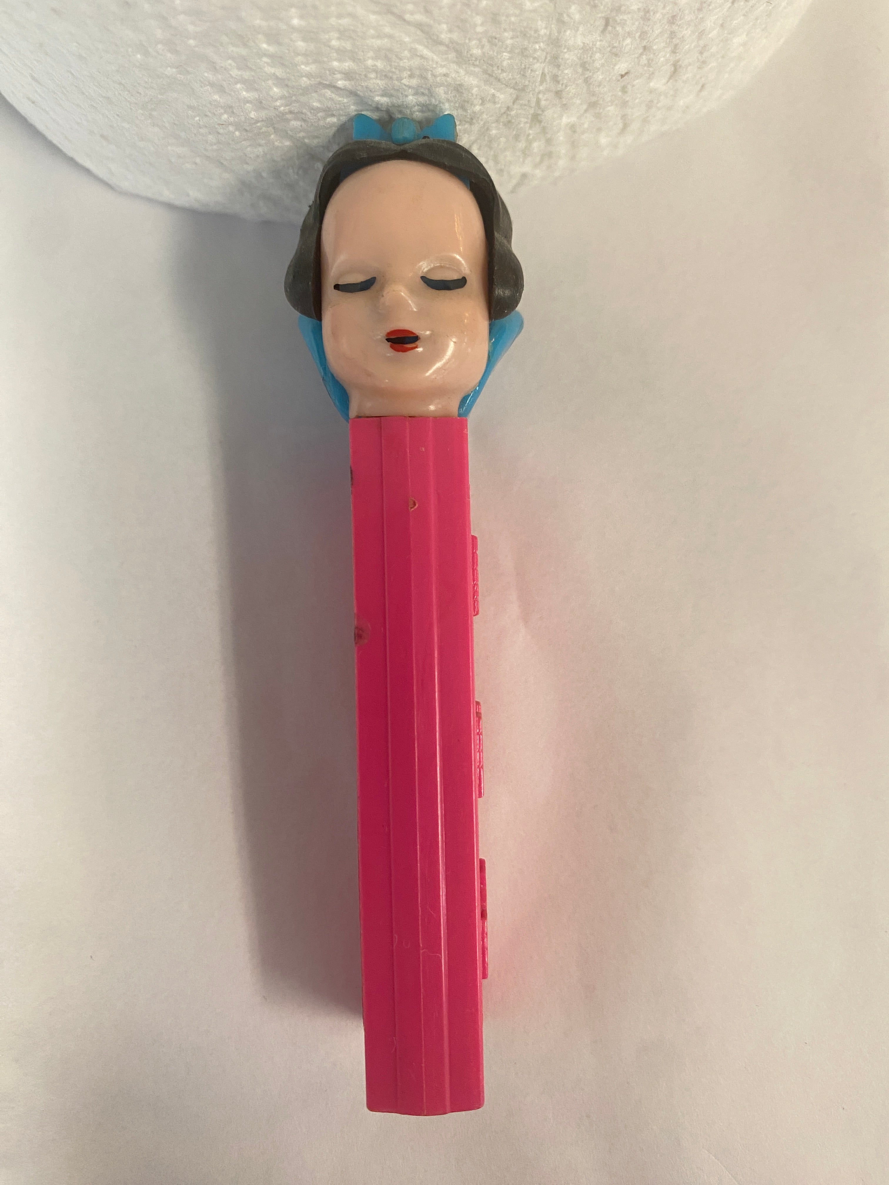 PEZ ペッツ　オールド　スノーホワイト　足なし Rare Vintage Snow White Pez Dispenser, No Feet – Barnacle Betty's