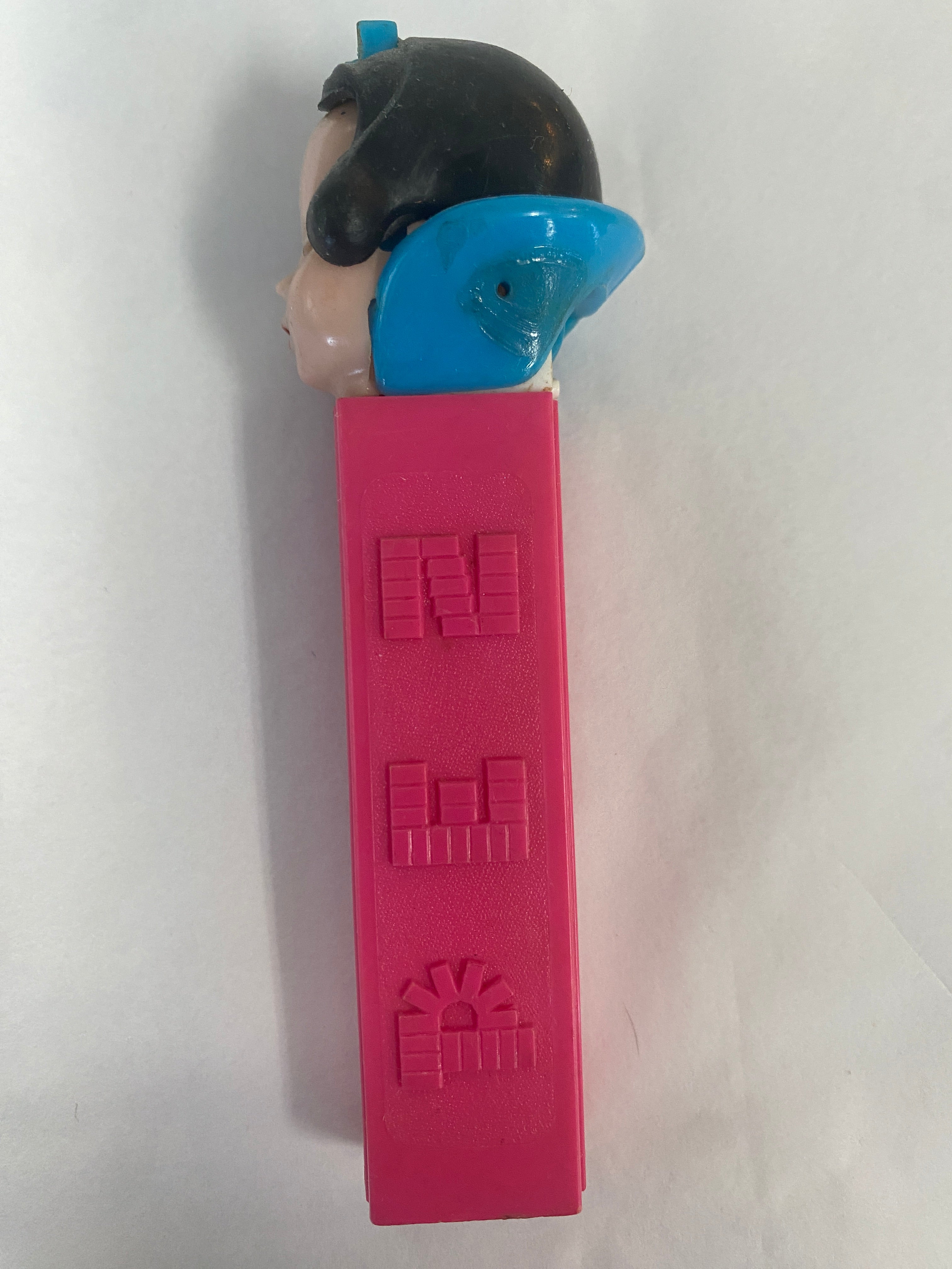 Rare Vintage Snow White Pez Dispenser, No Feet – Barnacle Betty's
