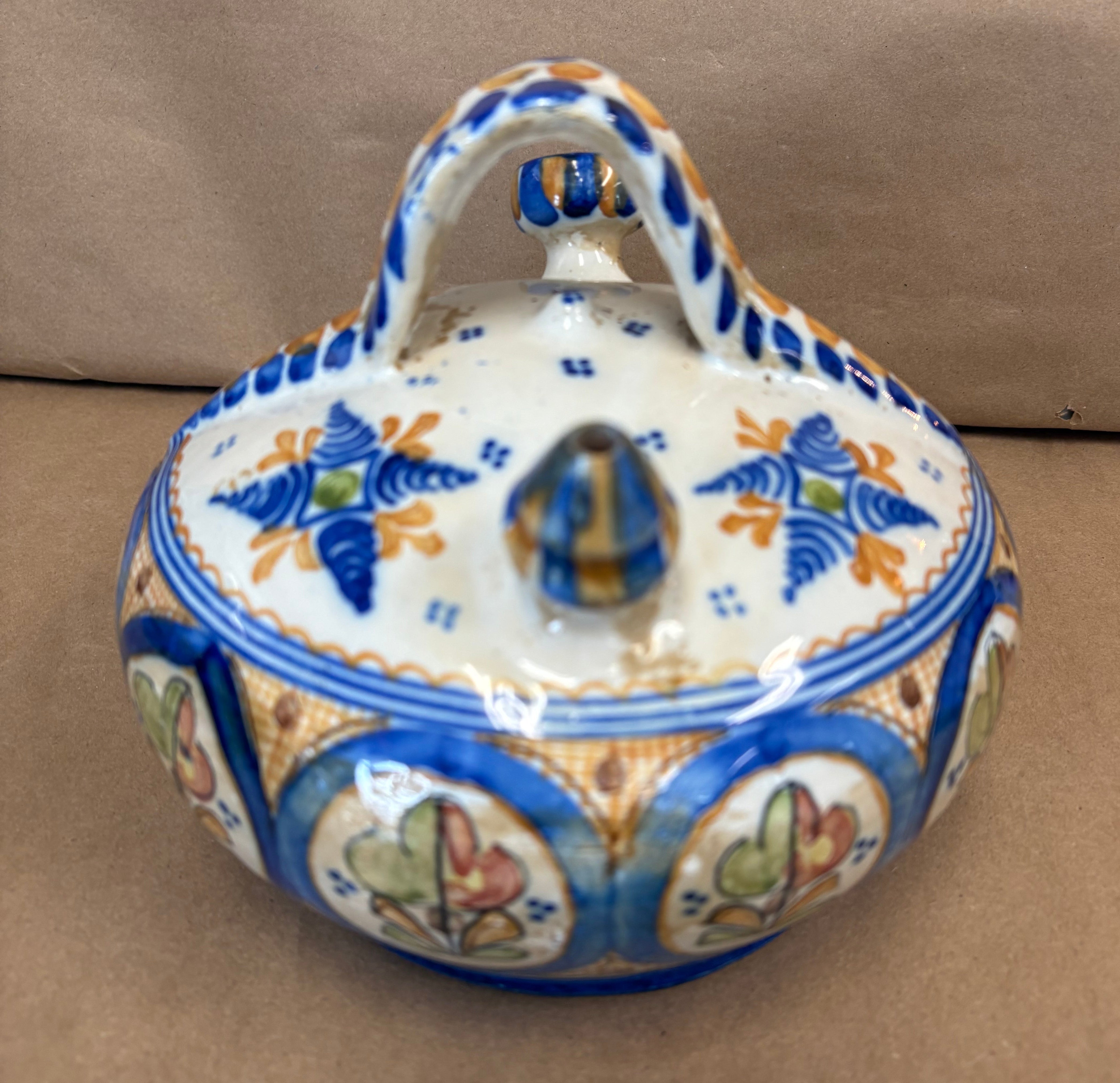 Spanish Faience "Toledo"decorated pottery oil, water or wine jug