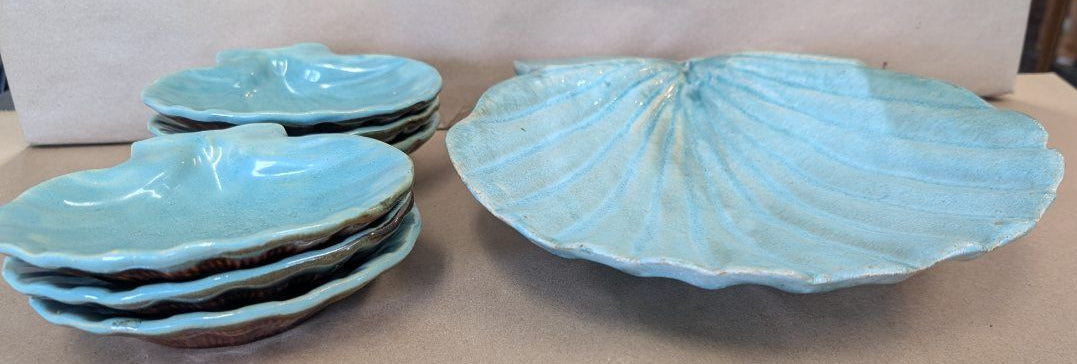 Handmade Turquoise Handmade Scallop Shell Server with 6 Scallop Plates