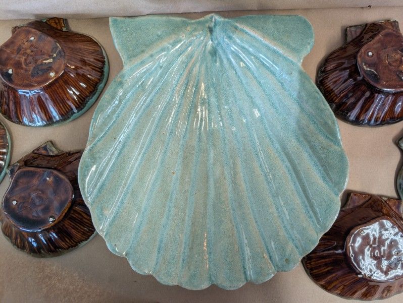 Handmade Turquoise Handmade Scallop Shell Server with 6 Scallop Plates