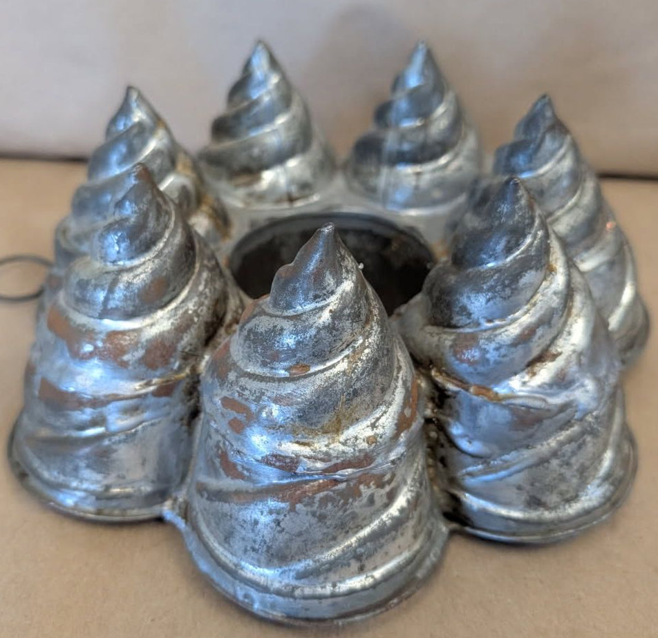 6 Cup Tin antique pudding mold