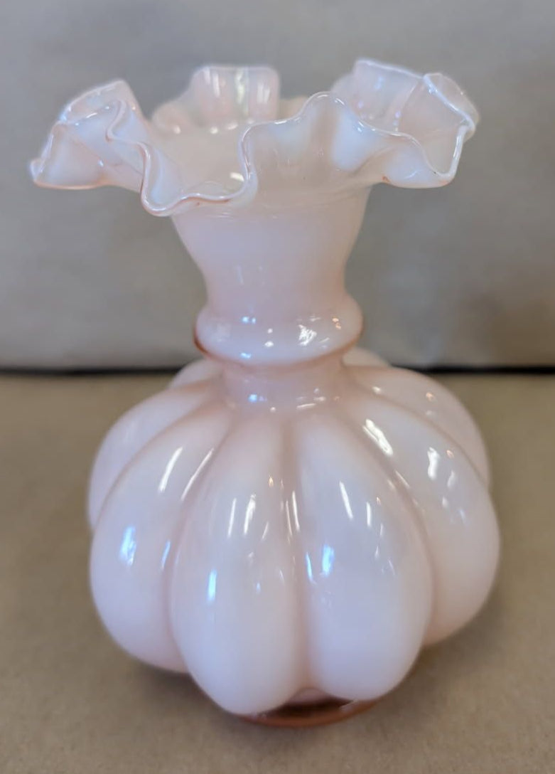 Vintage Fenton Glass pink ruffled vase