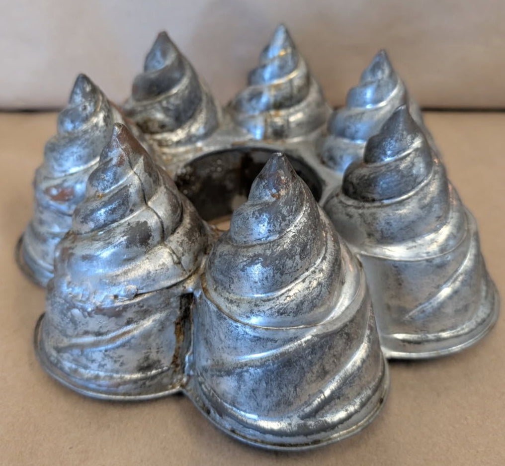 6 Cup Tin antique pudding mold